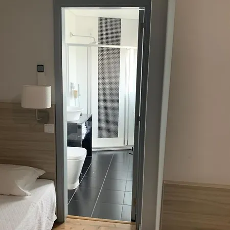 فونتا لومينوزا 4* Lisboa